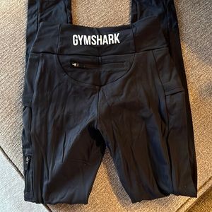 Gym shark leggings
